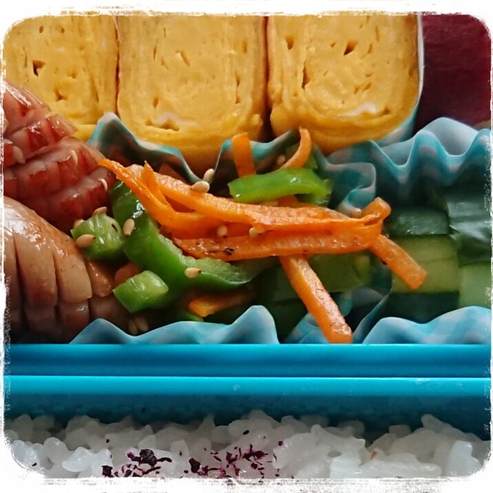お弁当の隙間おかず☆ピーマンとにんじんのソテー